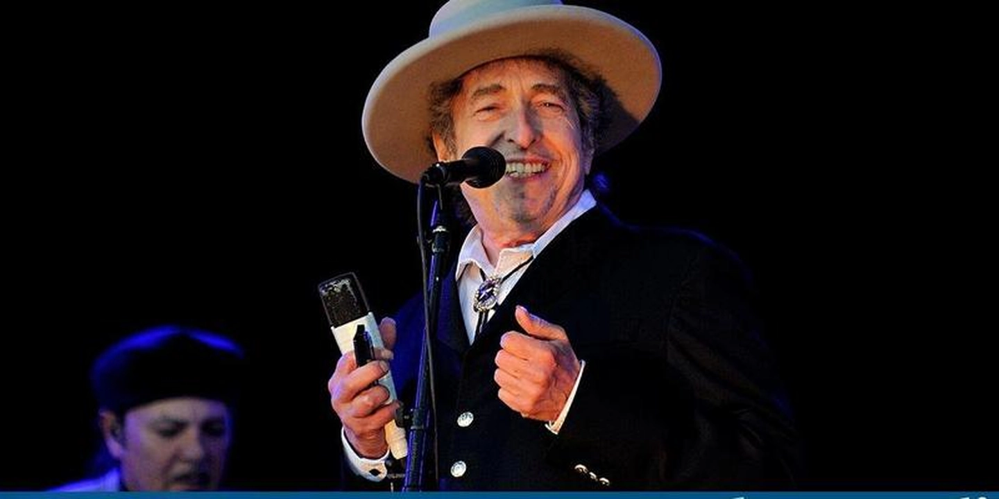 Bob Dylan or Dylan Thomas ?