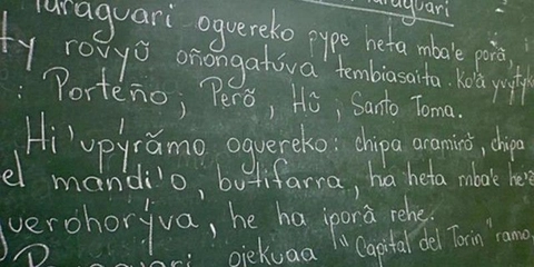 Por que os nossos vizinhos Paraguaios falam Guarani?
